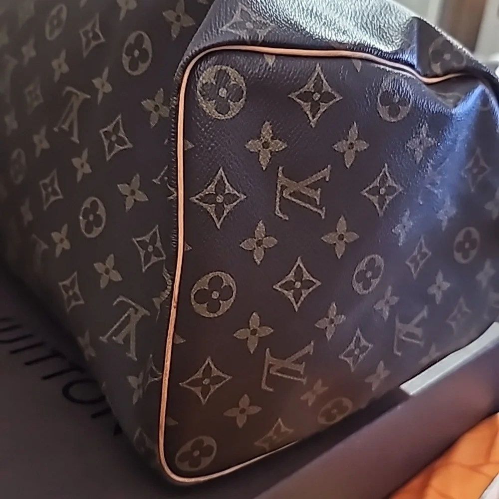 Louis Vuitton Speedy 45 Handbag - Picture 15 of 16